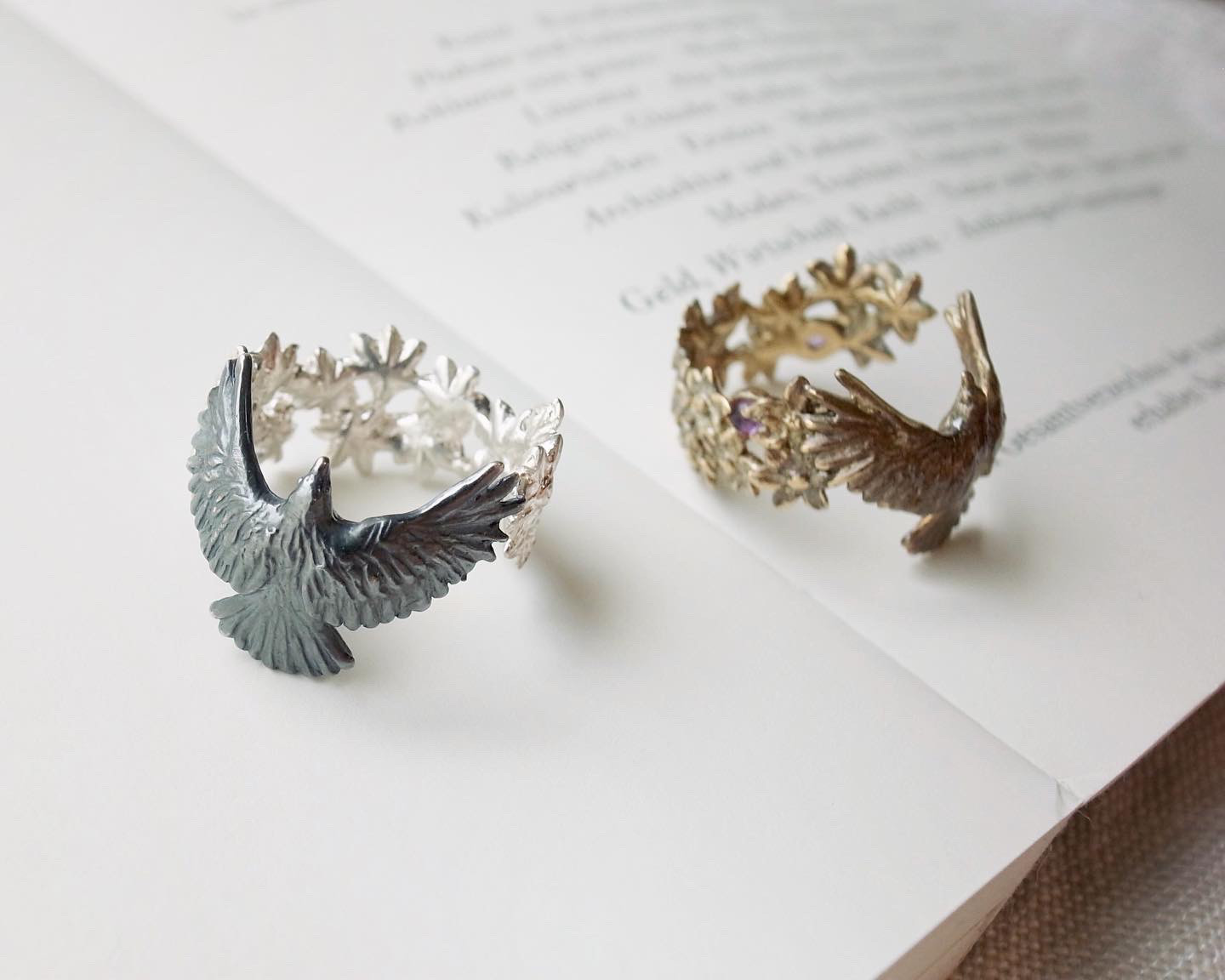 【冬のプレゼント企画開催中】からすとクレマチスのリング（受注制作）