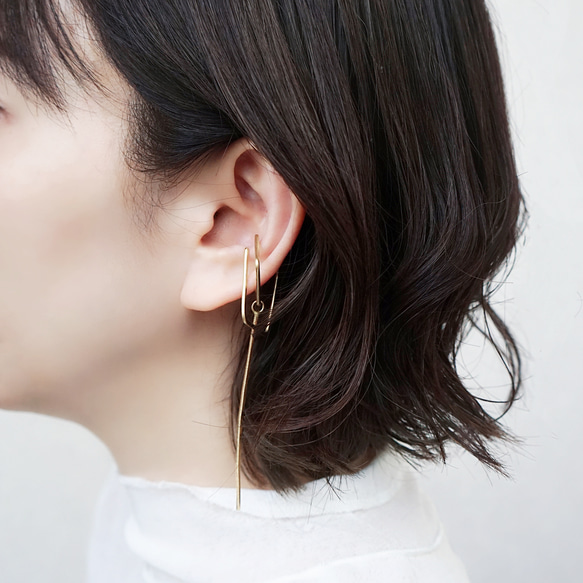 耳環「也」黃銅蛇鏈 2 向 第2張的照片