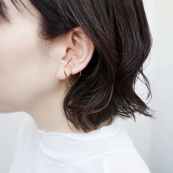 耳環「也」黃銅蛇鏈 2 向 第4張的照片