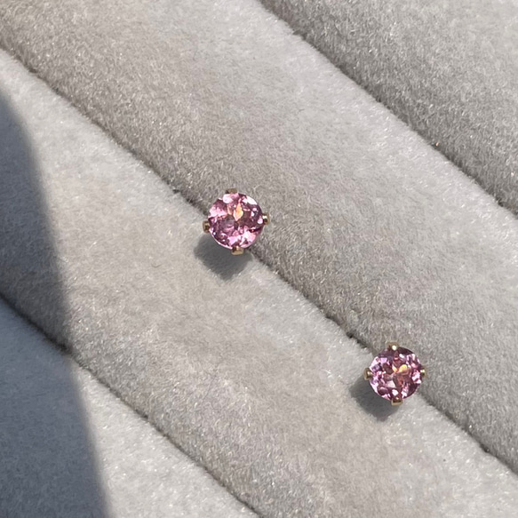 14kgf  Rose pink pierce … Malaya Garnet 2枚目の画像