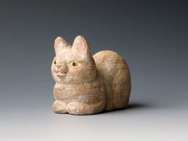 かわいい　木製 猫の彫刻　木彫り　ねこ　ネコ 香箱座り