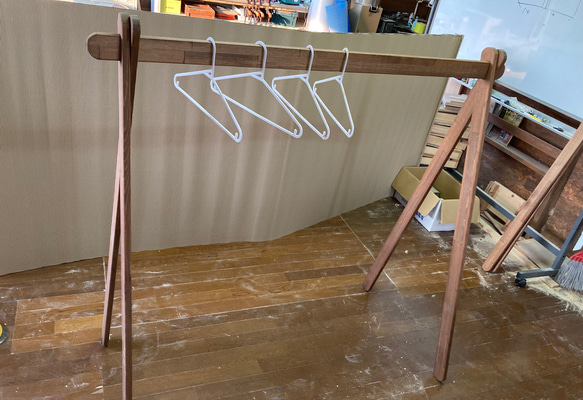 　梅雨入り前に　組み立て簡単　ハンガーラック　物干し　室内干しラック 1枚目の画像