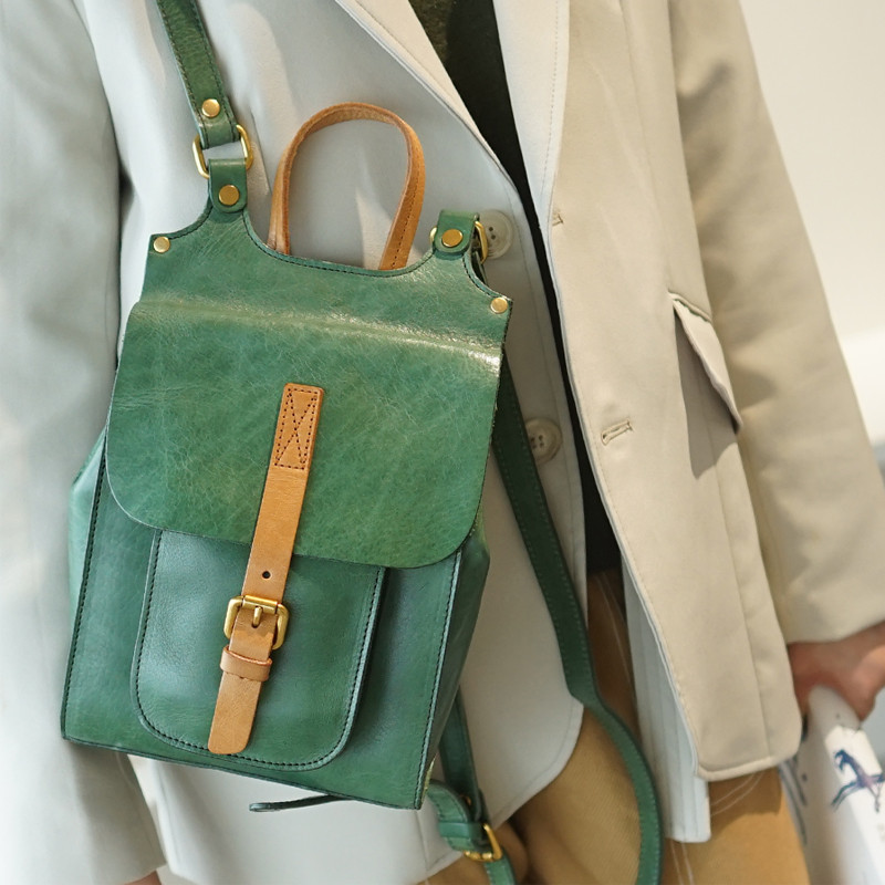 オールレザー ミニリュック GUCCI オールレザー ミニリュック GUCCI