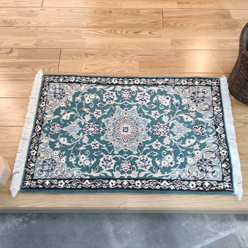 ペルシャ絨毯 ナイン産 ウール 50x70cm 手織りラグ
