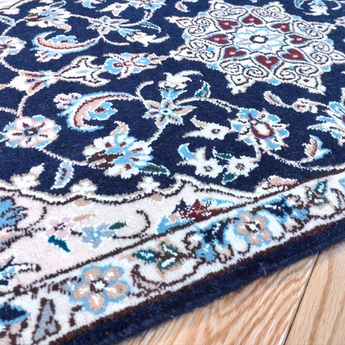 ペルシャ絨毯 ナイン産 マット ブルー（ネイビー） 83×52cm オアシス柄