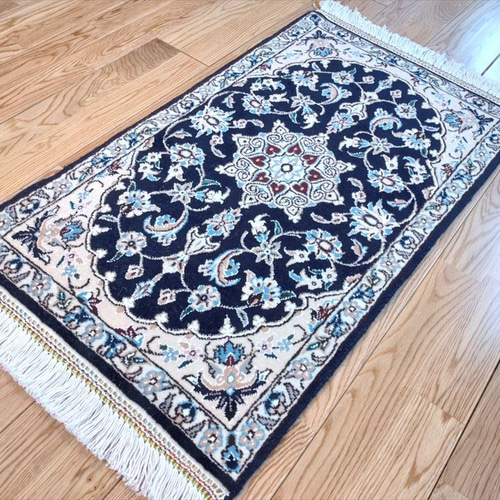 ペルシャ絨毯 タバス ブルー系 サークル ペルシャ絨毯なら｜魔法のじゅうたん仙台｜通販・メンテナンスは全国対応