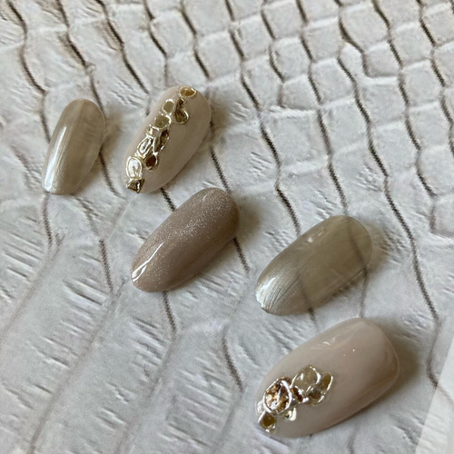 ニュアンスネイル/マグネットネイル/シンプルデザイン/ベージュネイル  