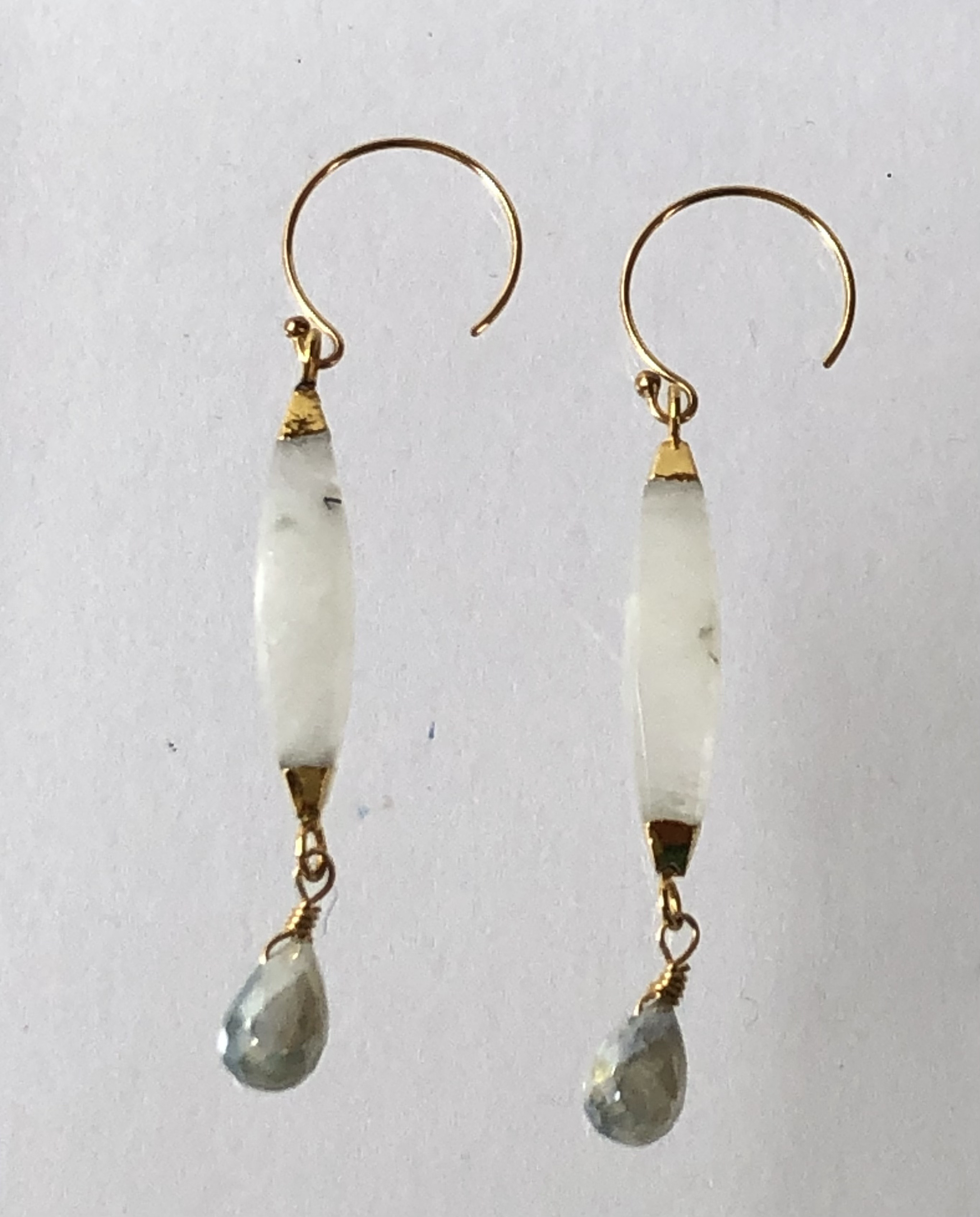 【限定一点】ハイセンスな半貴石ピアス