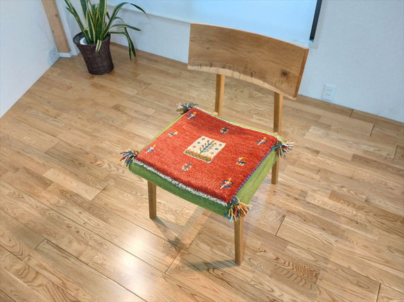 ペルシャ　ギャッベ　ミニマット　41x38cm　茜色　パネル　生命の木　手織り絨毯 2枚目の画像