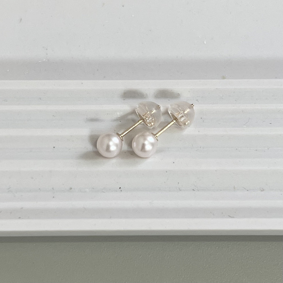 【正品珍珠】K18 單顆珍珠耳環 4.5-5mm 小珍珠 Akoya 珍珠 黃金 YG 18K 18K 第3張的照片