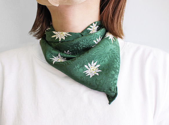 Creema限定】花柄ミニスカーフ【シルク100％】 スカーフ・バンダナ