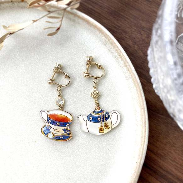 BreakfastTea earring｜朝の紅茶 ティーポット＆カップのイヤリング・ピアス 3枚目の画像