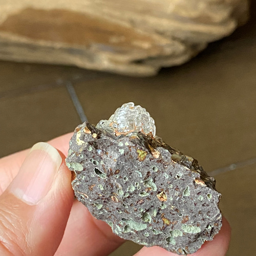 天然水晶剣 磨き石74g 天然石販売 名取貴石 天然石原石鉱物