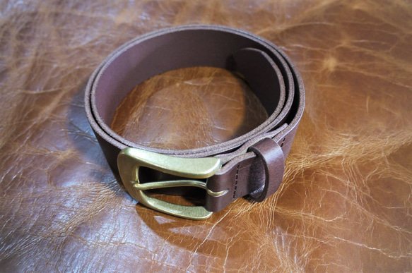 一枚革のベルト（ヌメ革・ダブルショルダー・茶色・幅35ミリ）受注生産品（最長100cmまで） 6枚目の画像
