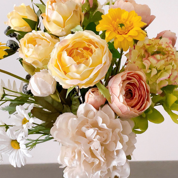 10種の花束　アーティフィシャルフラワー　造花　花瓶付き　水やり不要！ 6枚目の画像