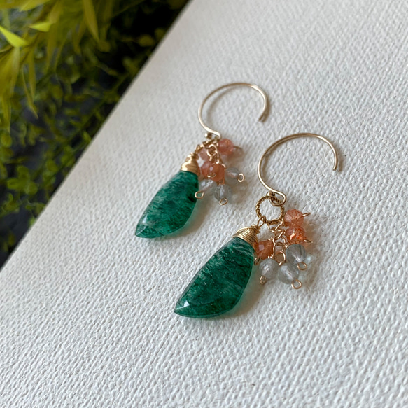 14kgf * 稀有 ✳︎ Aventurine Shining Green Aventurine Earrings / Ear 第5張的照片