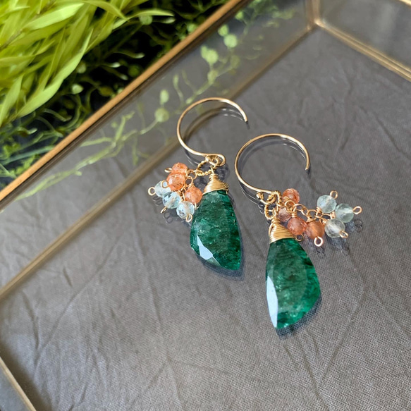 14kgf * 稀有 ✳︎ Aventurine Shining Green Aventurine Earrings / Ear 第2張的照片