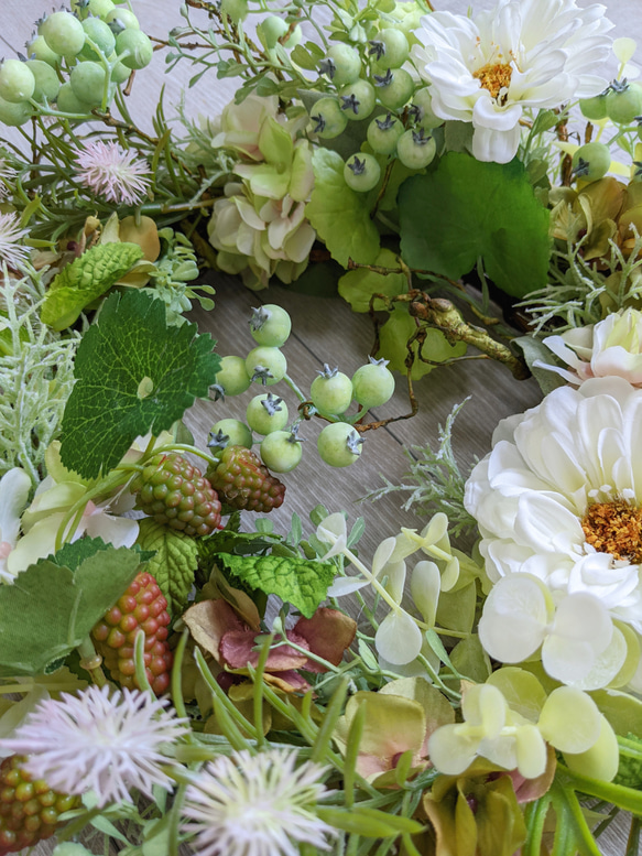 NaturalGardenWreath☆Pink＆Green～ジニア×ベリー×ハイドレンジア ギフト 母の日 お祝い 12枚目の画像