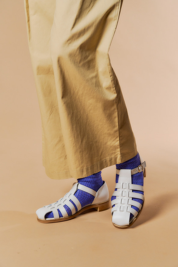 グルカサンダル　白スムース＆黒スムース 2枚目の画像