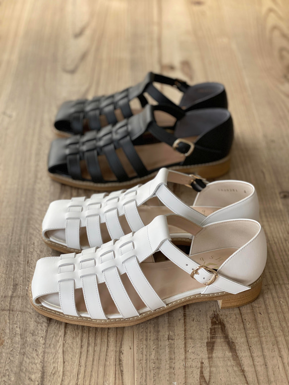 グルカサンダル　白スムース＆黒スムース 1枚目の画像