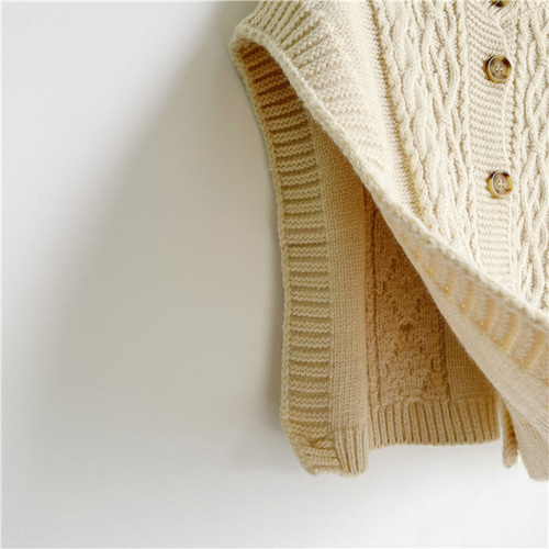 OUR ニットベストアイボリー 予約]メッシュニットベスト/アイボリー – Lumier