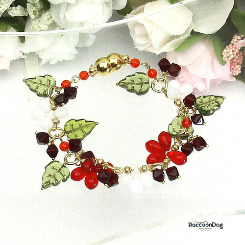 チェコビーズの南国の木の実ブレスレット 《ビーズアクセサリー