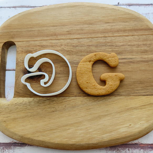 アルファベット【G】  タイプライター風  クッキー型 1枚目の画像