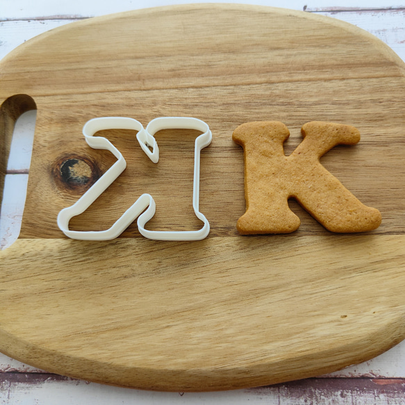 アルファベット【K】  タイプライター風  クッキー型 1枚目の画像