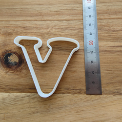 アルファベット【V】  タイプライター風  クッキー型 2枚目の画像