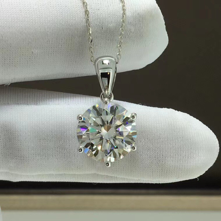 【newデザイン】モアサナイト ネックレス K18WG