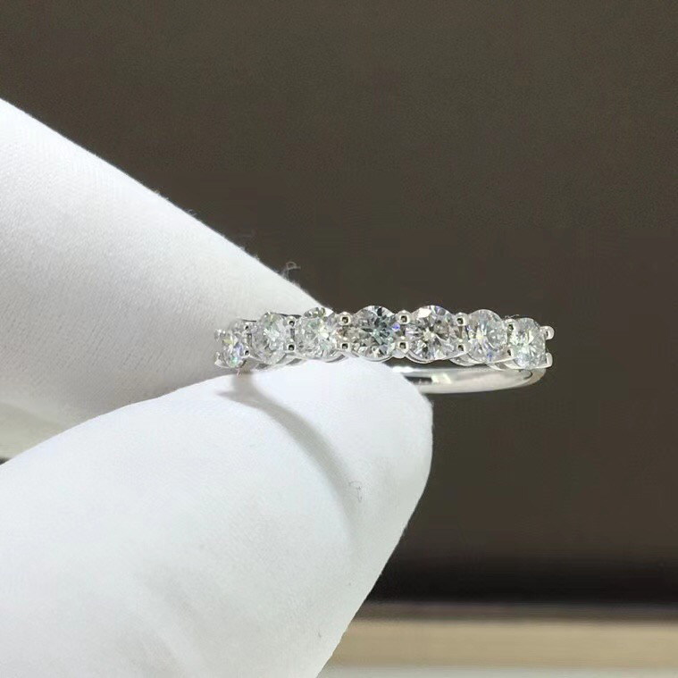 【newデザイン】モアサナイト 　リング　K18WG