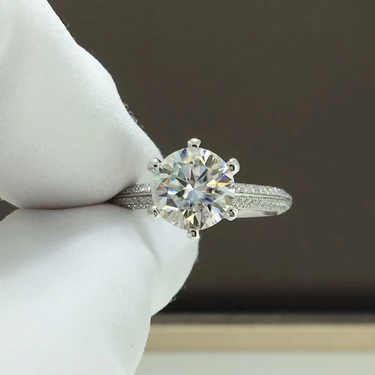 【newデザイン】モアサナイト 　リング　K18WG