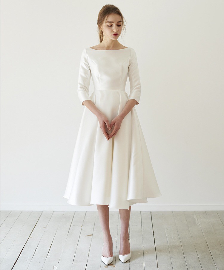 ウェディングドレス　二次会ドレス