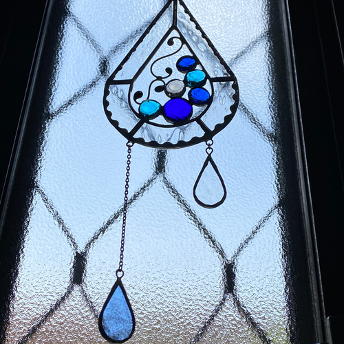 雫(ティアドロップ)のサンキャッチャー♢ステンドグラス♢クリアー