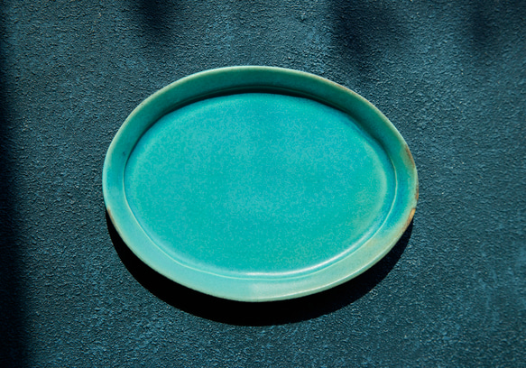 エメラルドブルーの小さなオーバル皿　mo-3 2枚目の画像