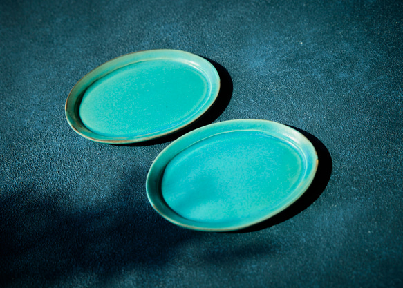 エメラルドブルーの小さなオーバル皿　mo-3 6枚目の画像