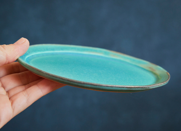 エメラルドブルーの小さなオーバル皿　mo-3 10枚目の画像