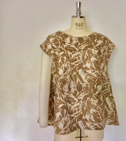 フレンチスリーブ　涼やかなリネンブラウス リーフ柄