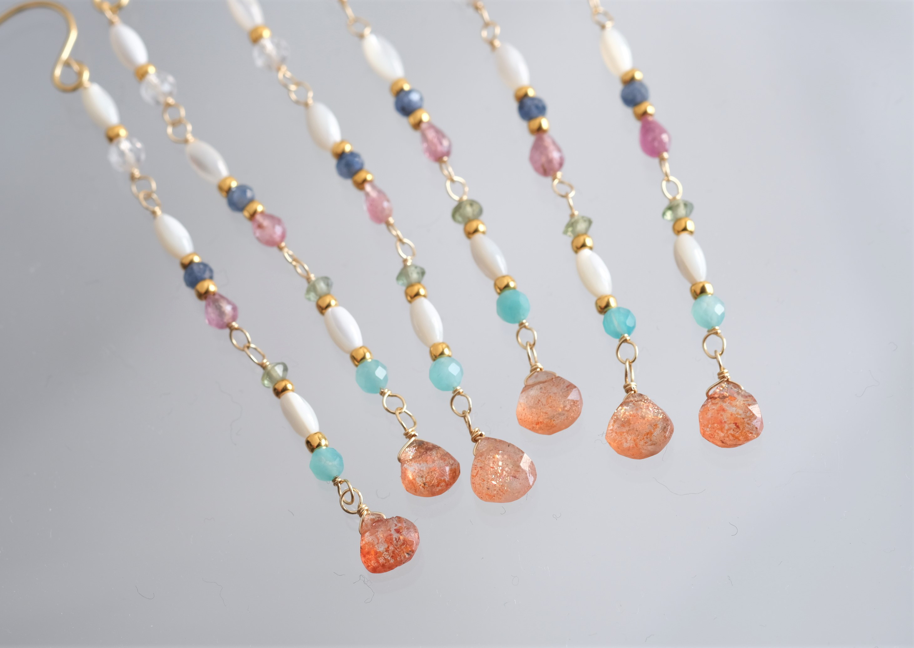 Orange sun stone long earring：サンストーン×ブルーサファイア×ピンクトルマリン×アマゾナイ