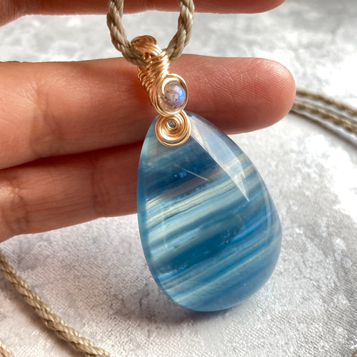 【ネガティブエネルギー変換】希少！レムリアンブルーカルサイト⭐N151 ネガティブエネルギー変換】希少！レムリアンブルーカルサイト⭐N151