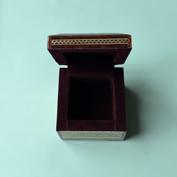 ペルシャの象嵌細工（寄木細工） 小箱　正方形 M （7ｃｍ）【ハータムカーリー058】 9枚目の画像