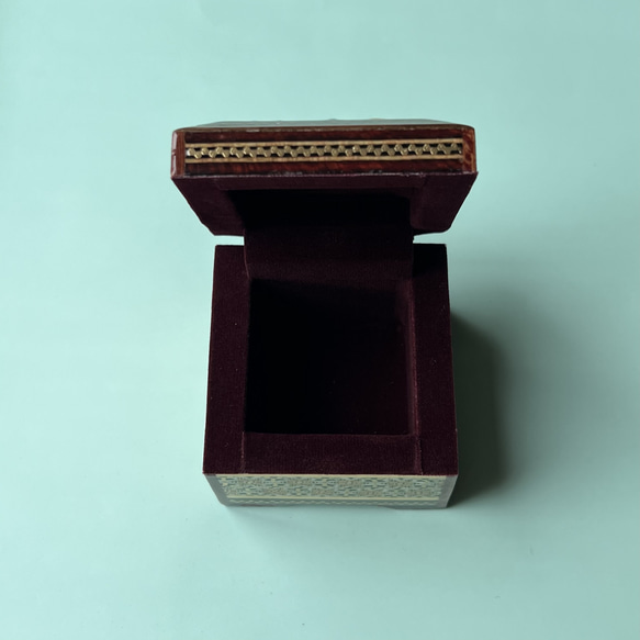 ペルシャの象嵌細工（寄木細工） 小箱　正方形 M （7ｃｍ）【ハータムカーリー058】 9枚目の画像