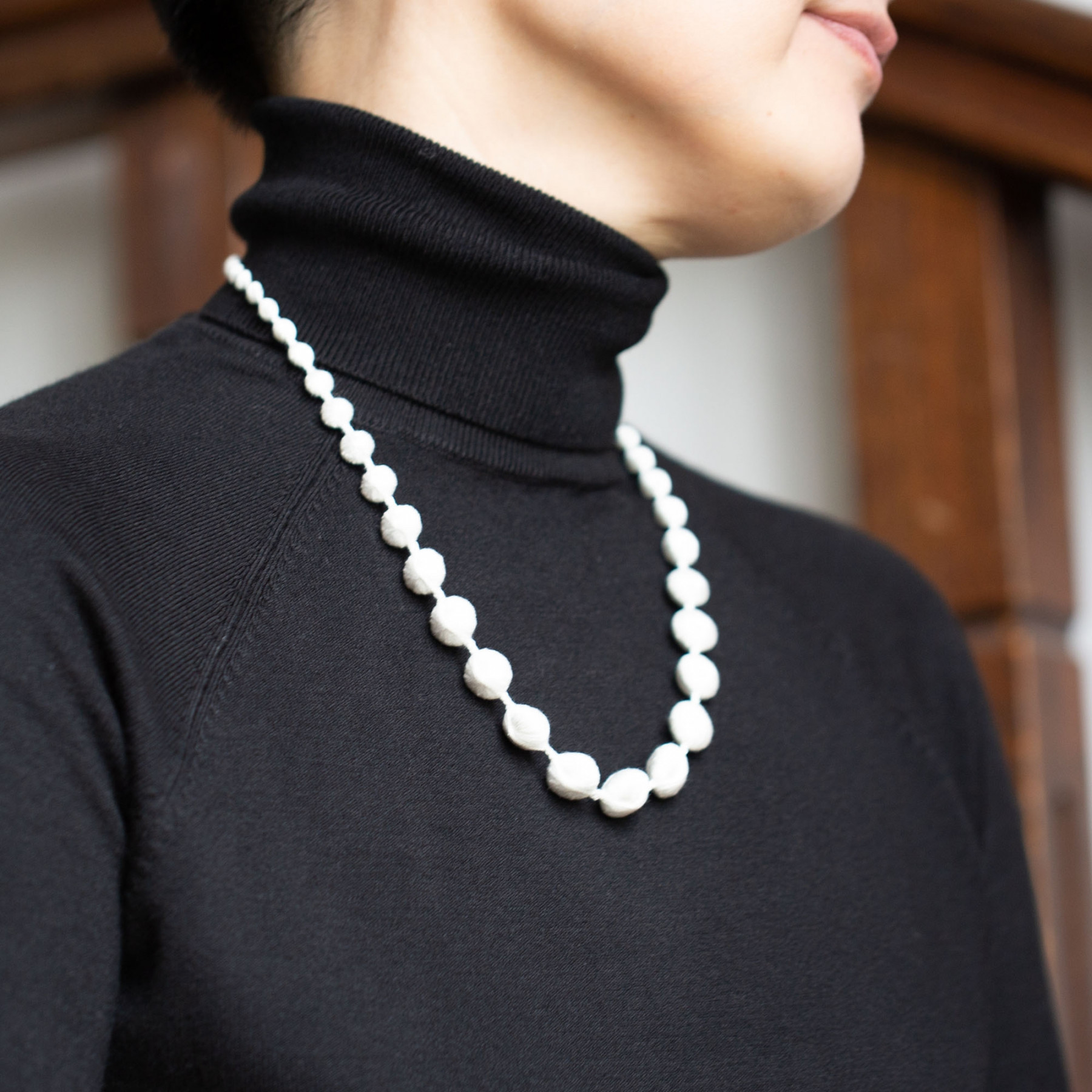 【糸のネックレス】スフィアシルクA　フォーマル　刺繍　軽い　洗える　上品　シルク　パール