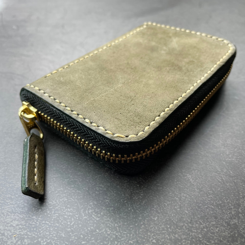 手縫】ケープハント緑色ミニラウンドジップ本革財布（キャメル色麻糸  