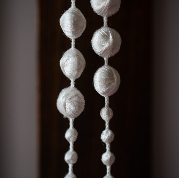 【糸のネックレス】スフィアシルクB　フォーマル　刺繍　軽い　洗える　上品　シルク　パール 4枚目の画像