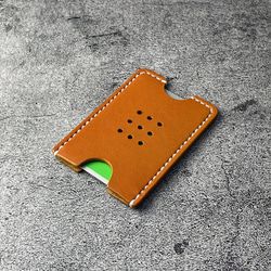 【手縫】Suica・PASMO用キャメル色本革カードケース（生成り麻糸） 3枚目の画像