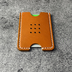 【手縫】Suica・PASMO用キャメル色本革カードケース（生成り麻糸） 7枚目の画像
