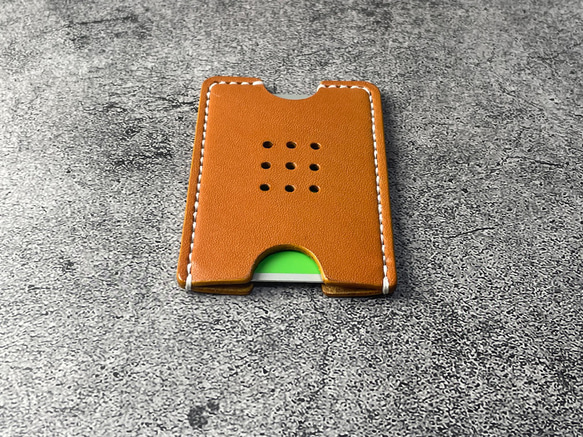【手縫】Suica・PASMO用キャメル色本革カードケース（生成り麻糸） 8枚目の画像