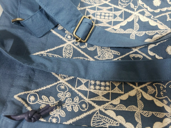 ミナペルホネン  シンフォニー　巾着　バッグ　ポシェット　斜めがけバッグ　新色　チェック&ストライプ　リネン 7枚目の画像