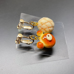 《受注生産》くまパンとメロンパンイヤリング/ピアス　フェイクスイーツ 6枚目の画像